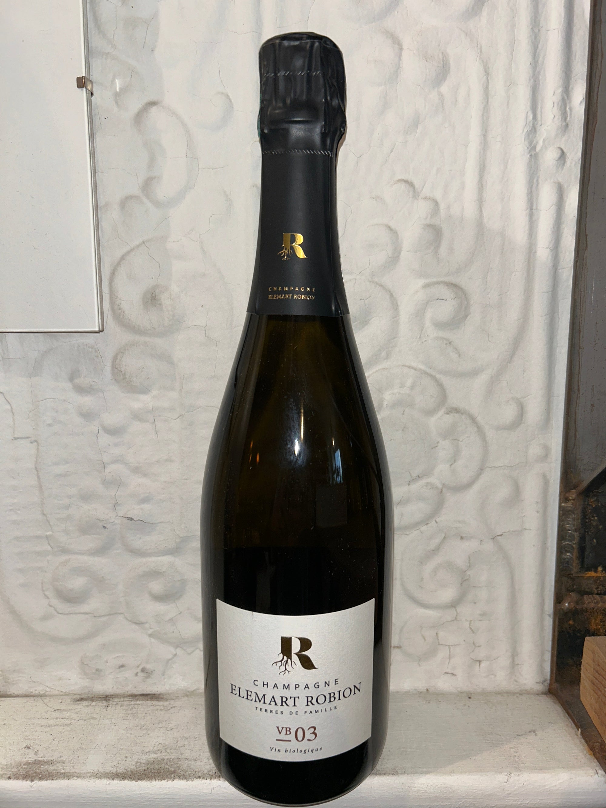 Terres de Famille, Champagne Elemart Robion NV (Champagne, France)-Wine-Bibber & Bell