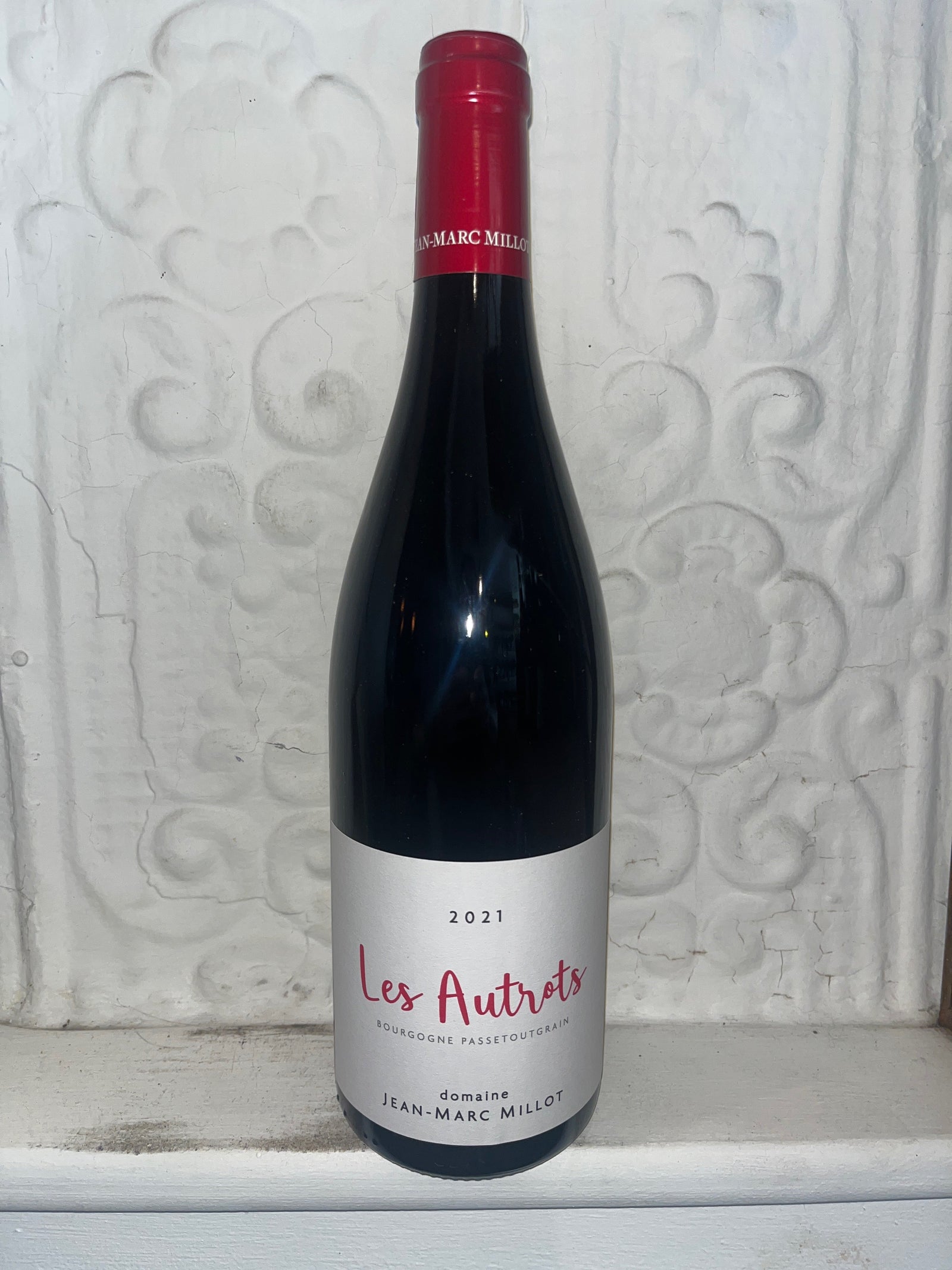 Bourgogne Passetoutgrains "Les Autrots", Domaine Jean Marc Millot 2021 (Burgundy, France)-Bibber & Bell