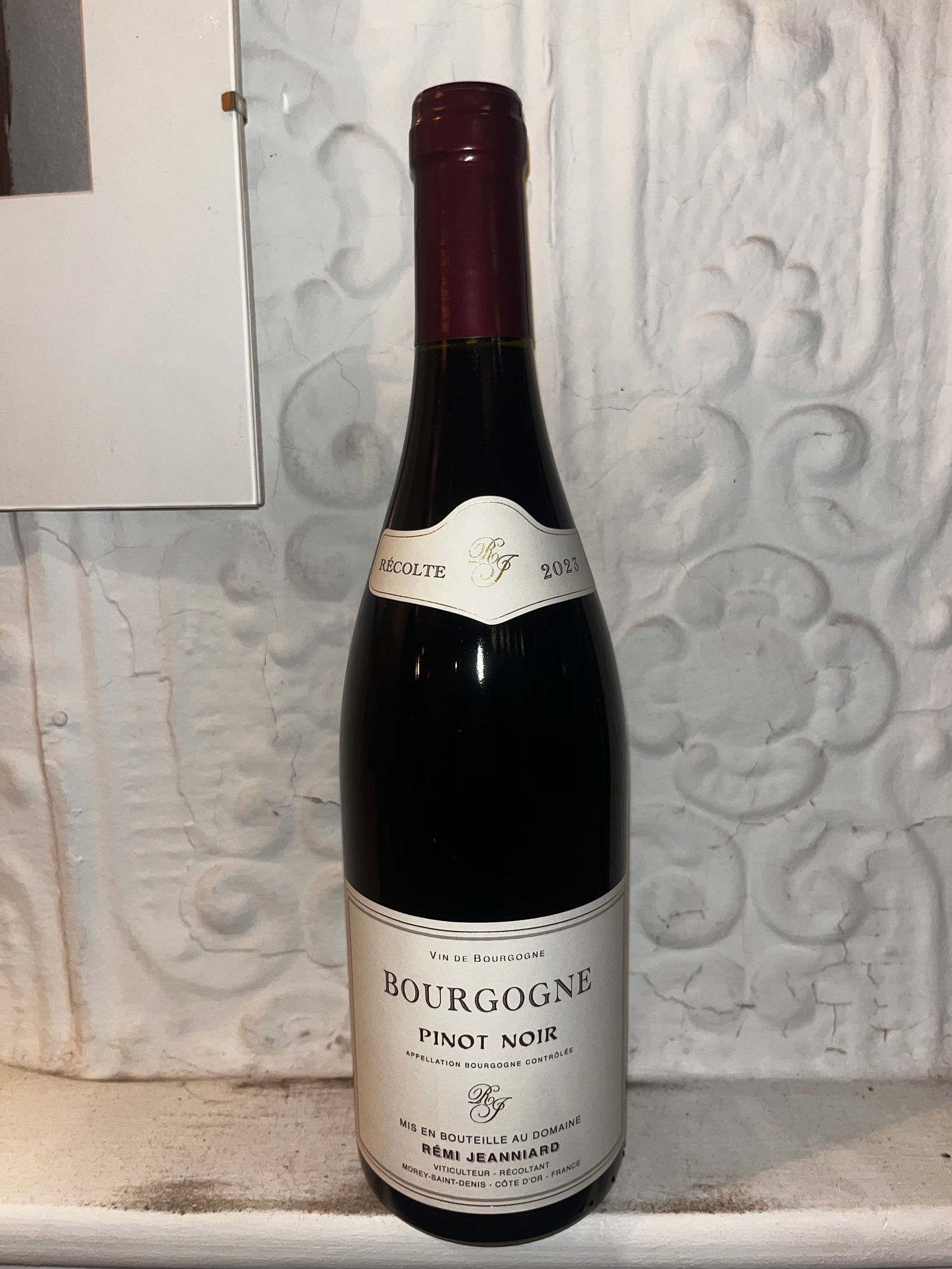 Bourgogne Pinot Noir, Jeanniard (Burgundy, France) 2023-Wine-Bibber & Bell