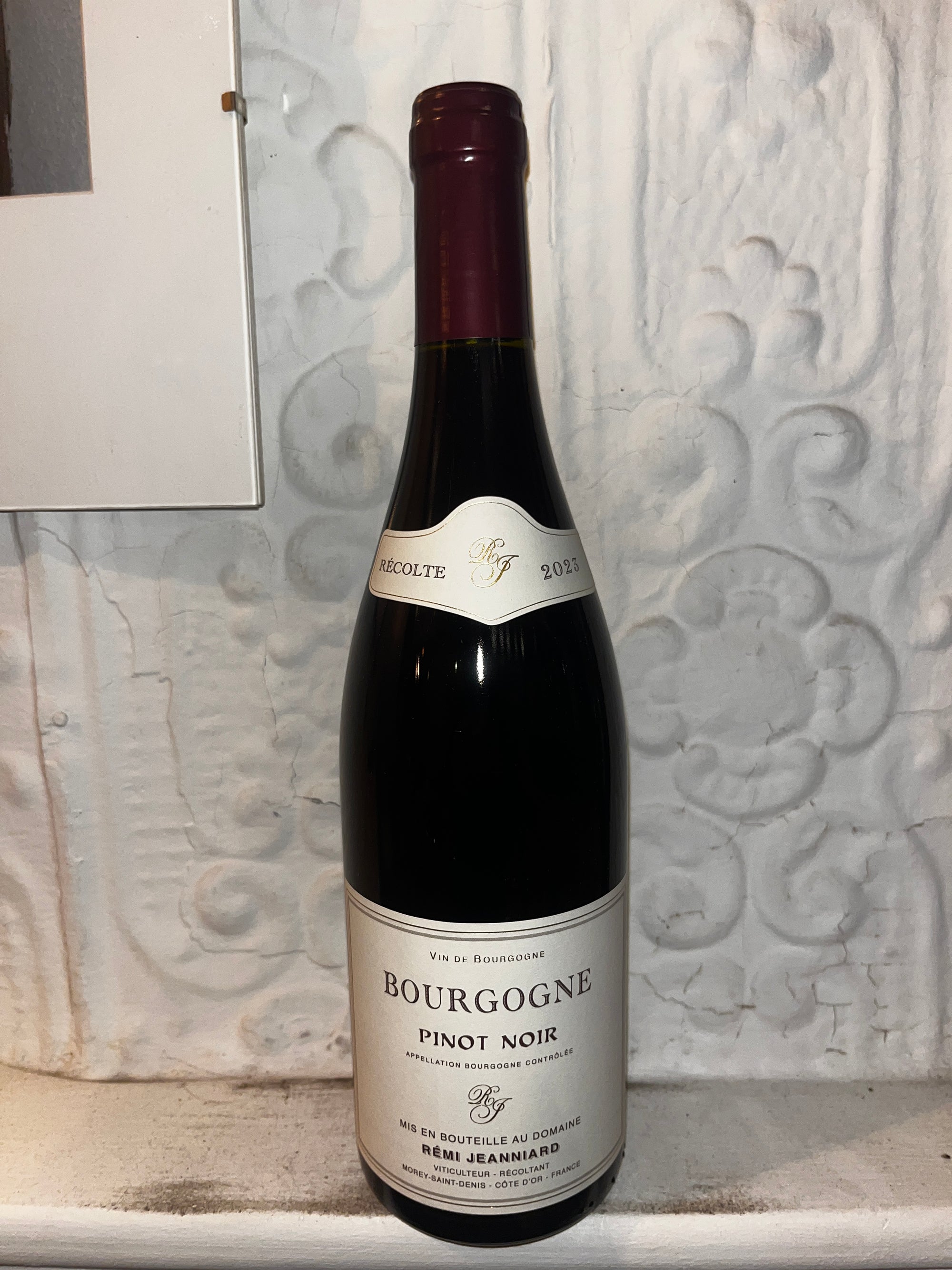 Bourgogne Pinot Noir, Jeanniard (Burgundy, France) 2023-Wine-Bibber & Bell