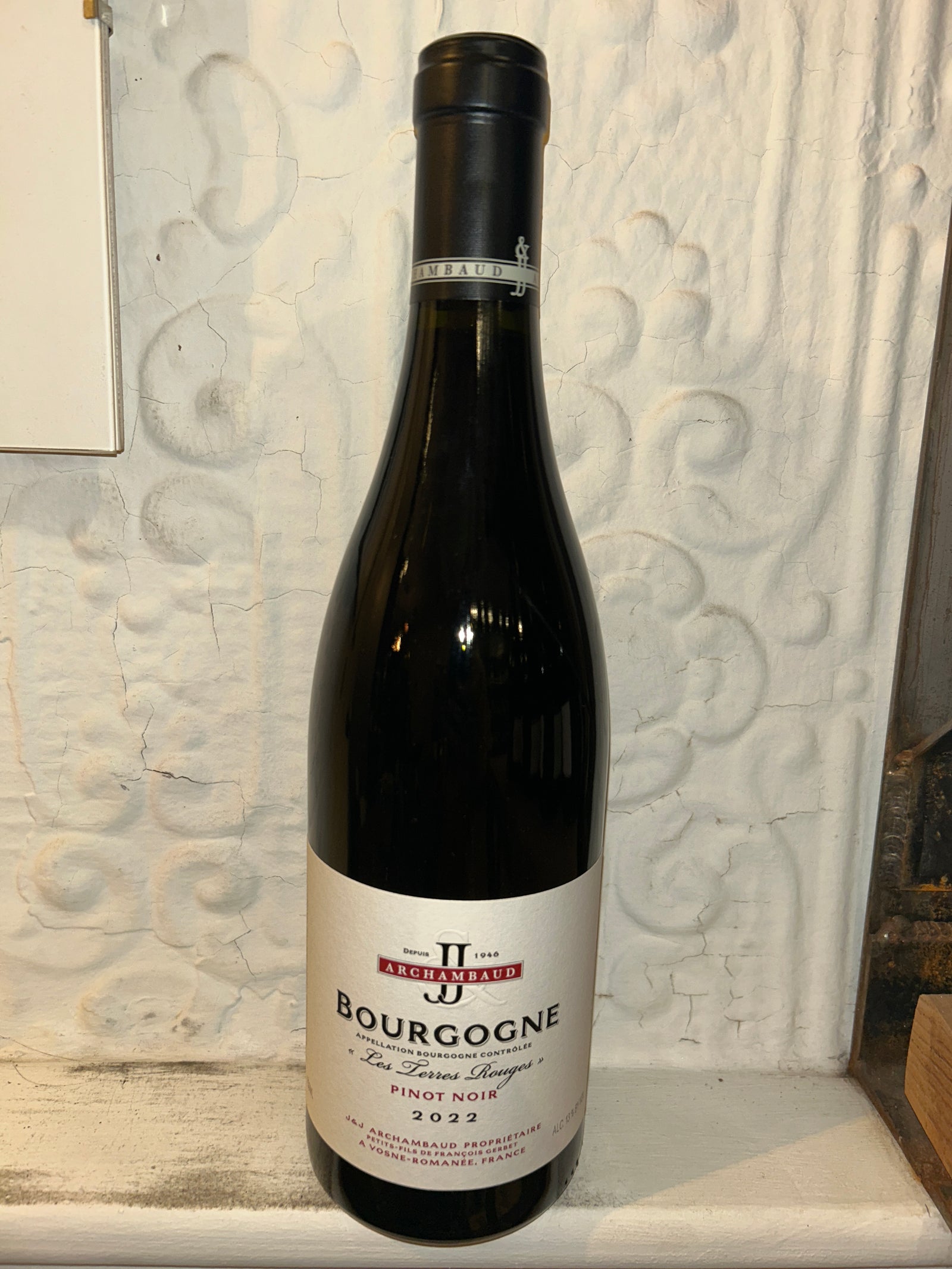 Bourgogne Rouge "Les Terres Rouge", J&J Archembaud 2022 (Burgundy, France)-Wine-Bibber & Bell