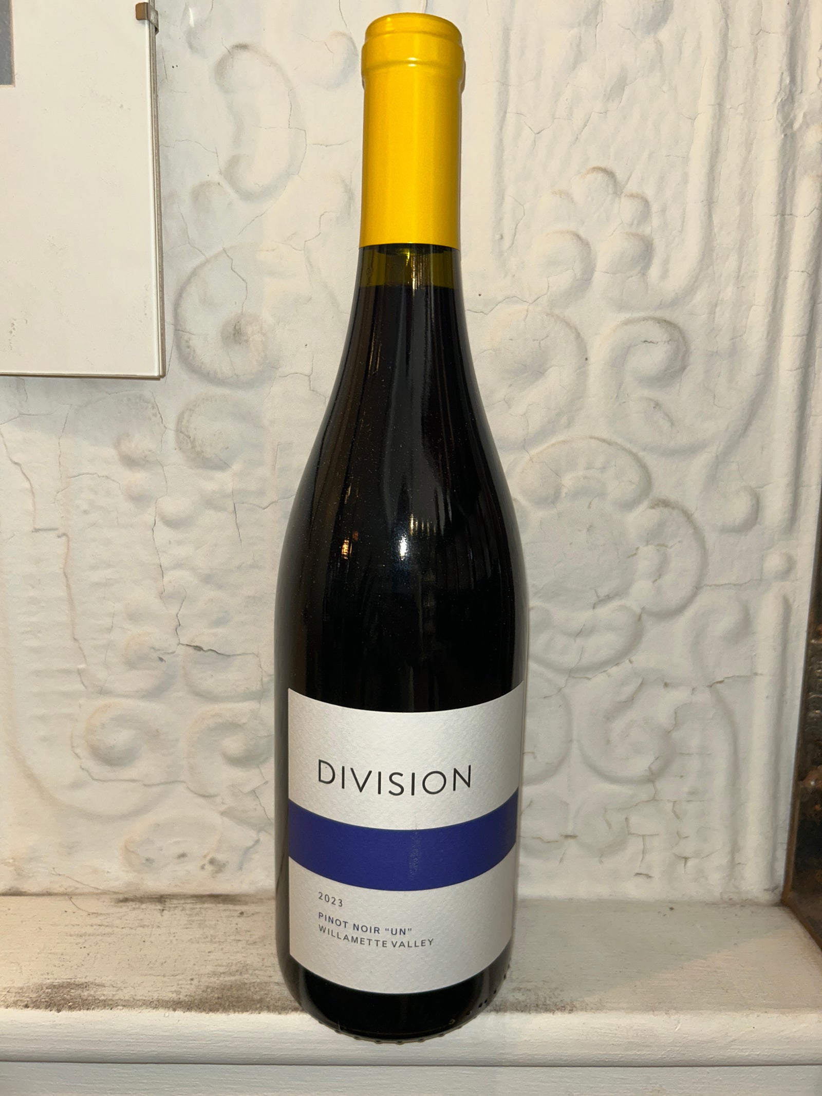 Un Pinot Noir, Division 2023 (Willamette, Oregon)-Wine-Bibber & Bell