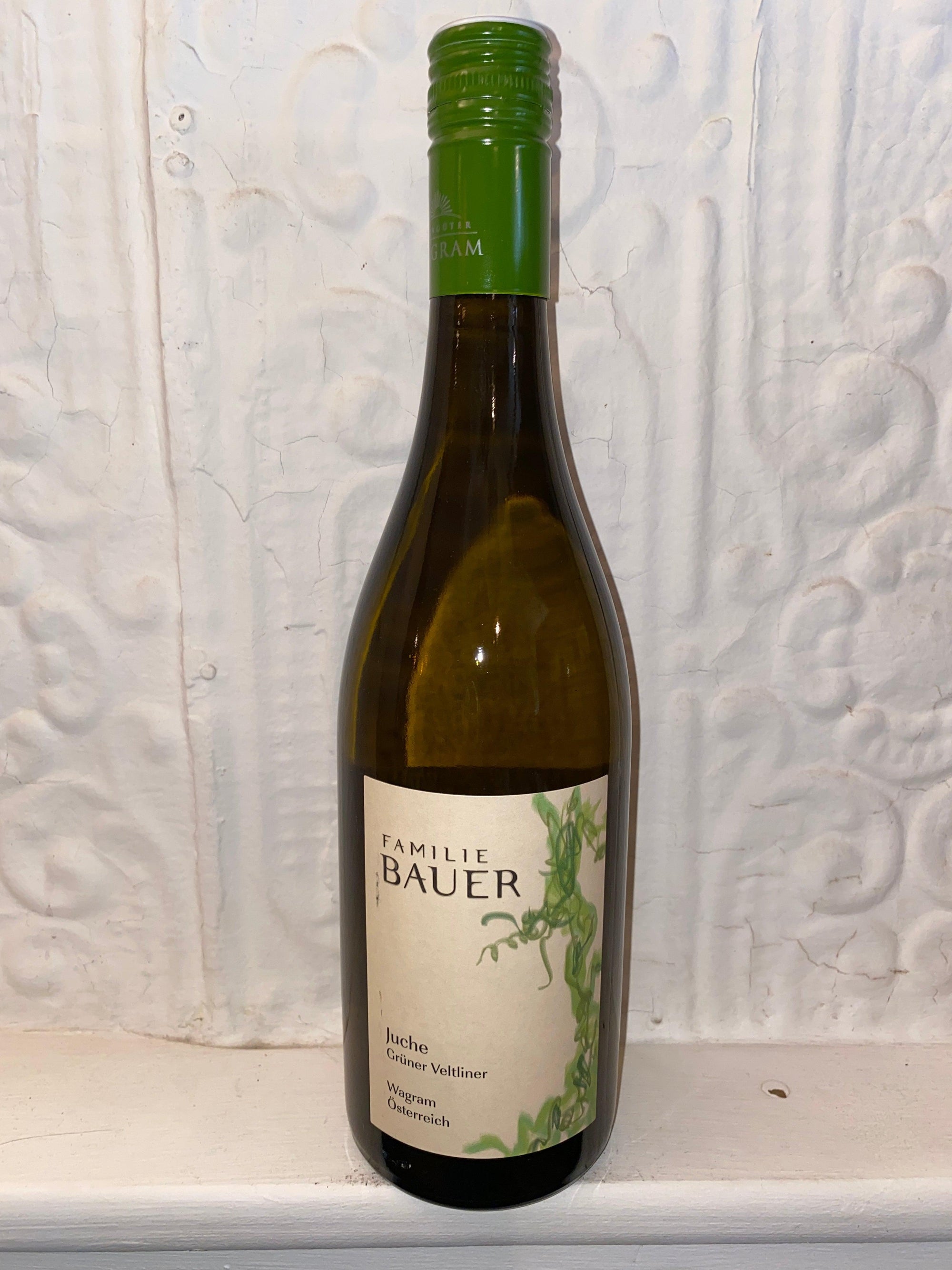 Juche Gruner Vetliner, Familie Bauer 2021 (Niederösterreich, Austria)-Wine-Bibber & Bell